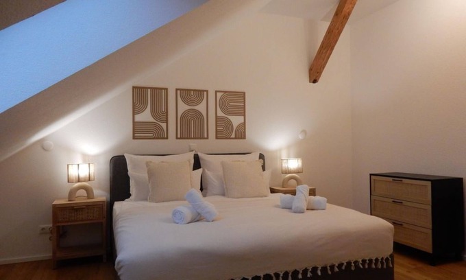 Bad Kreuznach Apartment | Design loft │ near old town │ parking lot │ 84 m² - vacation home│ central │3 Whg