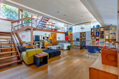 Oltrarno Apartment | Design Unit with Incredible View