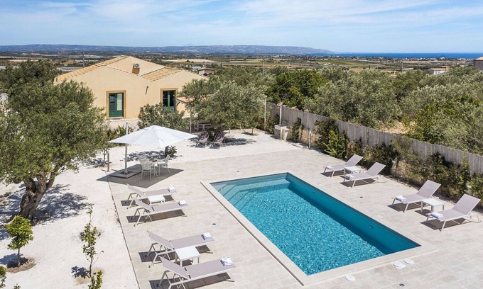 Pachino Villa | Design villa amidst ancient olive trees