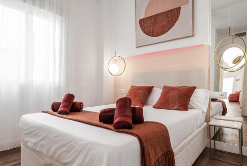 San Felipe Neri Apartment | Designed minimalist apartment - Málaga Center by REMS