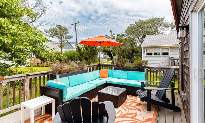 Ocean Bay Park House | Designer beach cottage & studio with bikes, outdoor shower, deck - walk to beach