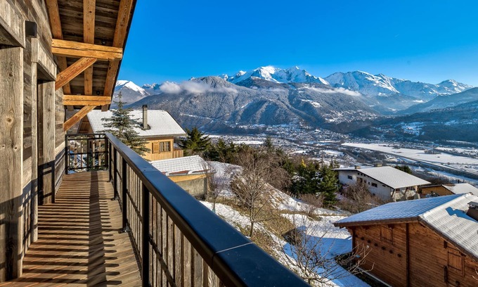 Passy Ski Chalet | Designer chalet with breathtaking Mont Blanc view