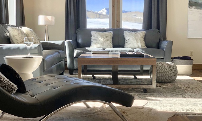 Crested Butte Condo | Designer Condo #2: Epic Views, Hot Tub, 75" & 55" TVs, Sonos, Free Town/Ski Bus