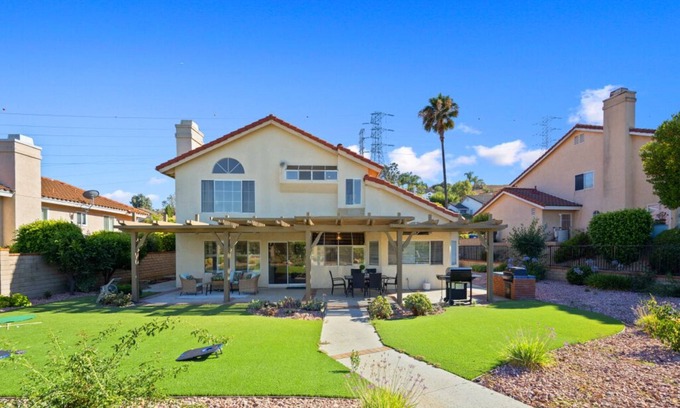 Rowland Heights House | Designer Home|Near Disney|Views & BBQ|More in LA