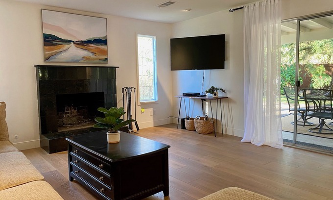 Chico House | Designer Home Nestled In Redwood Trees W/Fenced Backyard near Bidwell Park