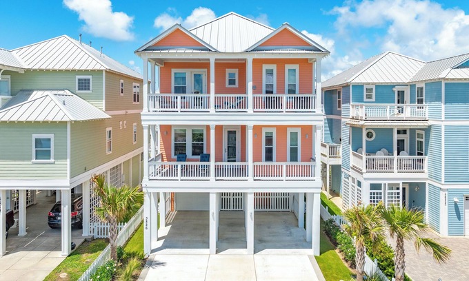 Beachside Village House | Designer interior, New Const, 4 Decks, Dog Friendly - The Blue Crab