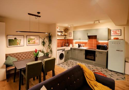 Bethnal Green Apartment | Designer Penthouse with City Views