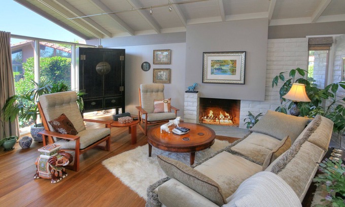 East San Roque Condo | Designer's Renovated 2 Bed 2 Ba Patio Home