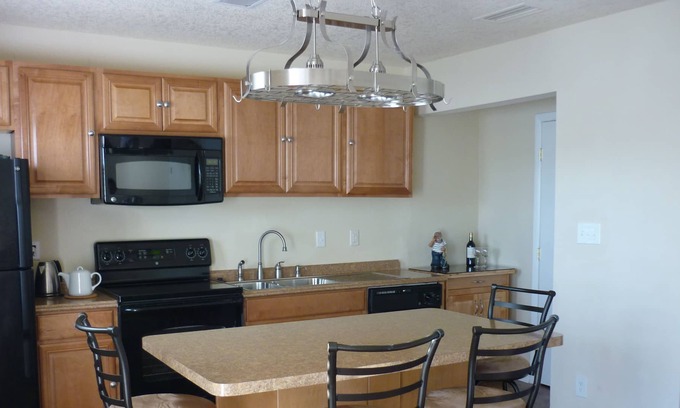 Coquina Key Condo | Desirable First Floor Condo in Waterside Community - St. Pete Florida