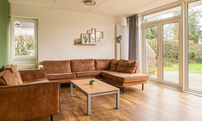 Vlagtwedde Cottage | Detached bungalow for 14 persons