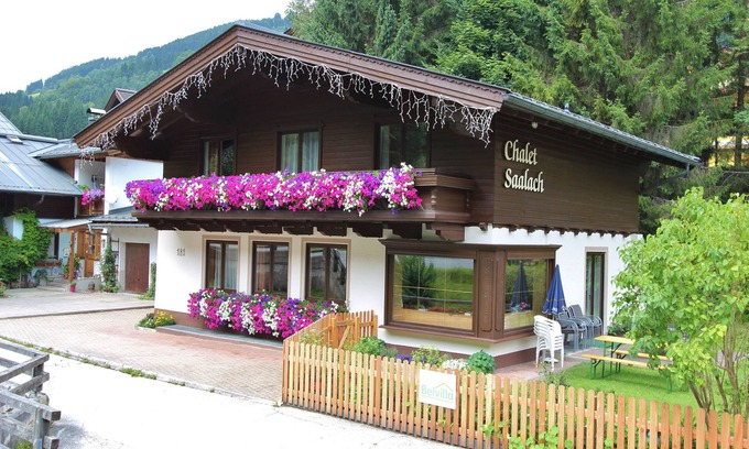 Viehhofen Ski Chalet | Detached chalet with wellness & enclosed garden