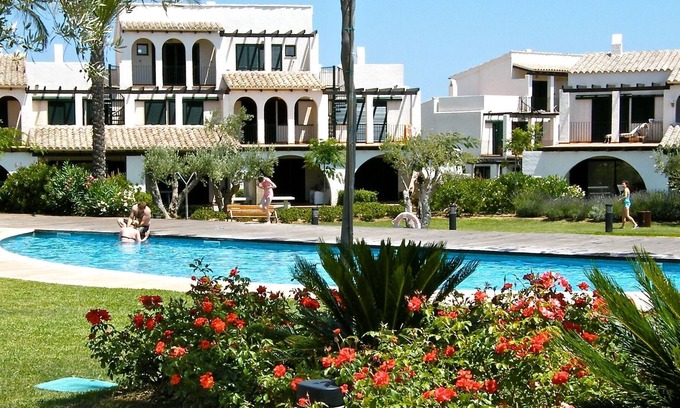 El Perello House | Detached holiday home with air conditioning near the beach