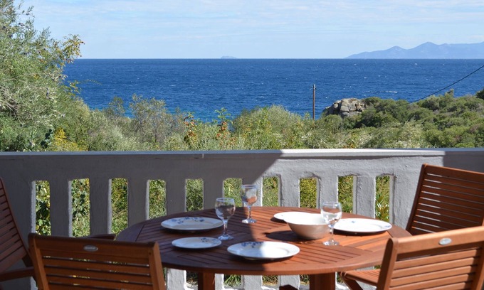 Kavala House | Detached HOLIDAY HOUSE by the sea