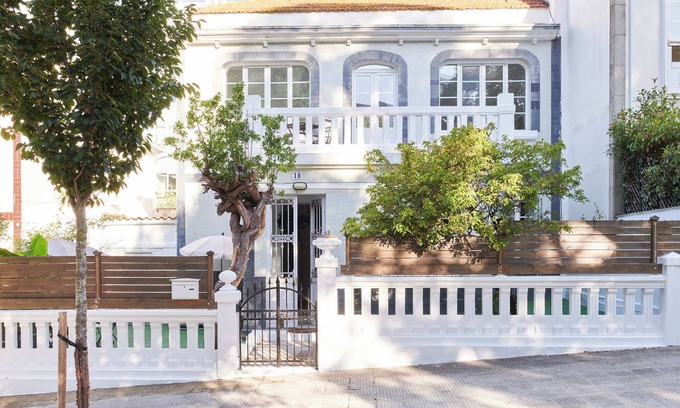 La Coruna House | Detached house with garden (Two minutes from the beach!)