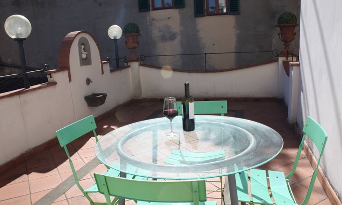 San Lorenzo Apartment | Detached house with terrace in the heart of Florence