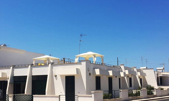 Racale Villa | Detached villa 30 mt from the sea