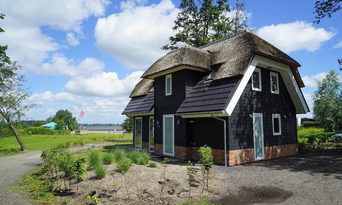 Nunspeet House | Detached villa with 4 bedrooms and 2 bathrooms