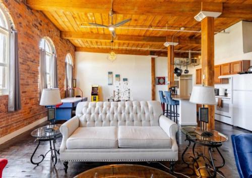 Detroit Apartment | Detroit Belle Isle Loft