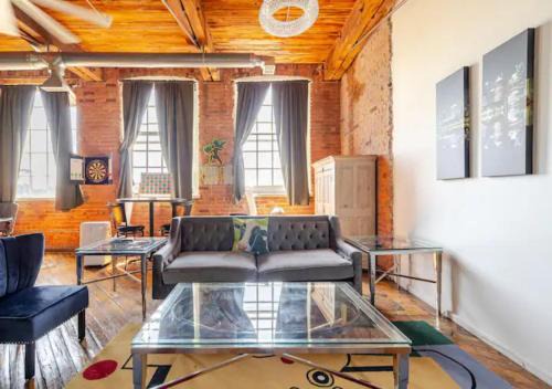 Detroit Apartment | Detroit Riverview Loft