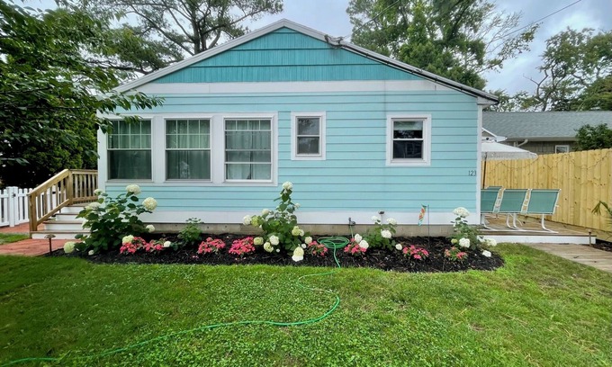 Rehoboth by the Sea House | DEWEY BEACH! NEW LISTING in "Rehoboth by the Sea," 5 min walk to beach 4BDR/3BA