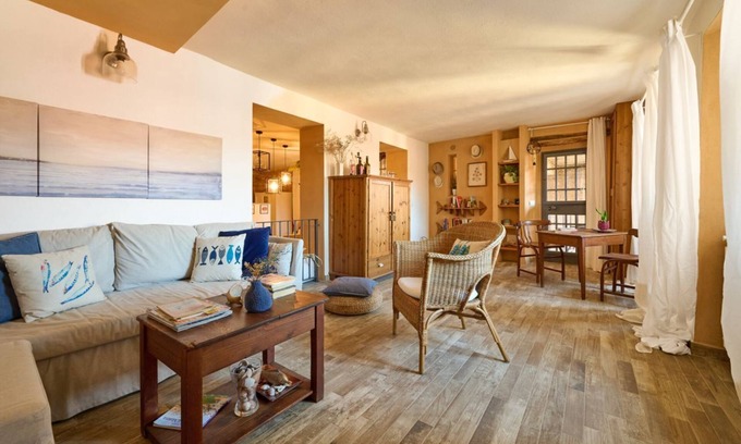 Campiglia Marittima Apartment | Dewy House, in the heart of the village