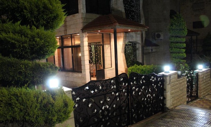 Al Jubeiha Apartment | Dhahiyat Al-Rasheed