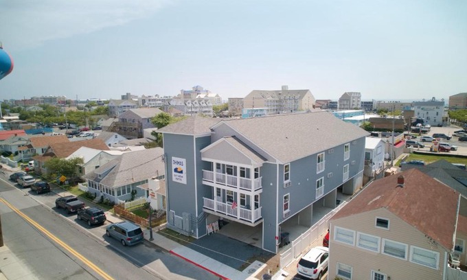 Ocean City Apartment | Dhimas Bayview Suites