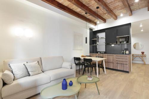 Les Corts Apartment | Diagonal Apartments by Olala Homes