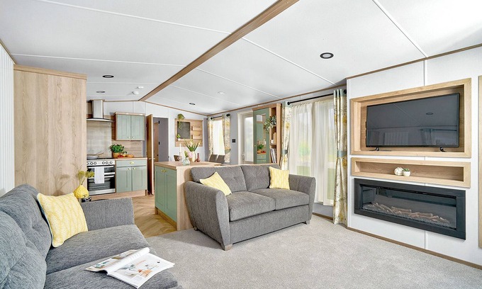 Llanllwchaiarn House | Diamond Caravan 3 Sleeps 6 (No Pet)