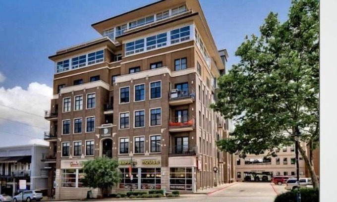 Fayetteville Condo | Dickson Street Condo-The Dickson Suite 210