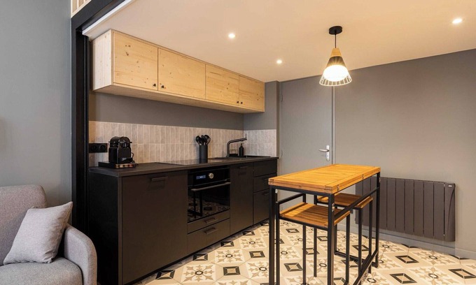 1st Arrondissement Apartment | DIFY Bicyclette - Hotel de Ville
