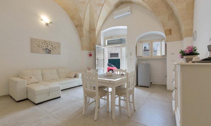 Oria Historic Centre Apartment | Dimora Ilenia by BarbarHouse