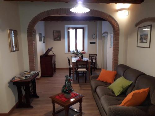 Terricciola Apartment | Dinas House Tuscany Holidays