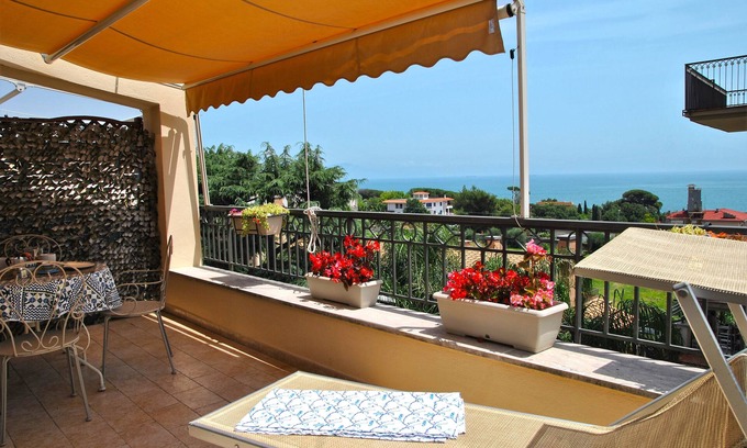 Formia House | Dinky Home Air-conditioned penthouse with sea view terrace
