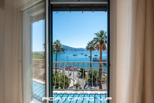 Santa Margherita Ligure Apartment | Dipinto di blù by PortofinoVip