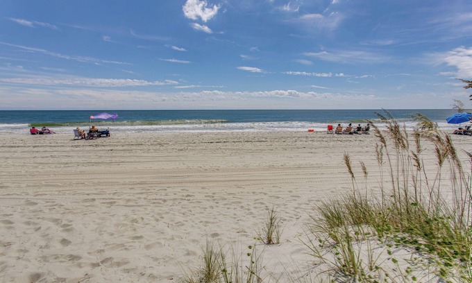 Ocean Drive Condo | Direct Beach Access! Walkable Condo on Ocean Blvd