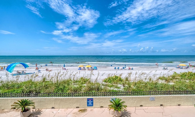 Madeira Beach Condo | *DIRECT BEACH FRONT*GREAT LOCATION* 2 BEDROOM 2 BATH*AWESOME VIEWS*