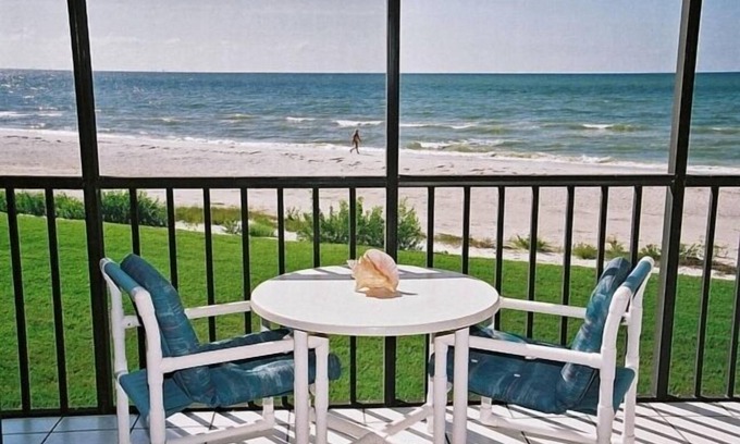 Sanibel Condo | Direct Beach Front -20 Ft to Beach- Sundial Resort Largest 1 Bedroom