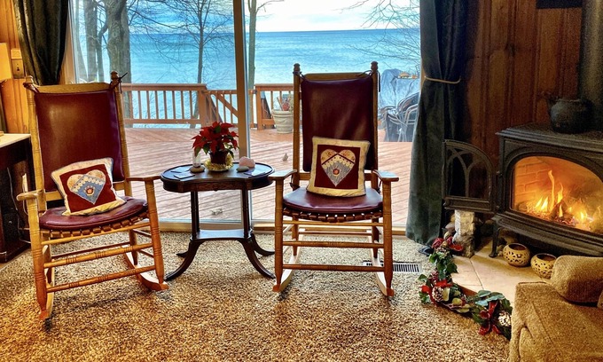 Sodus House | Direct lakefront cottage with incredibly natural, beautiful, and peaceful setting.