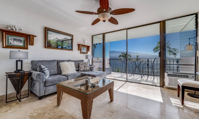 Maalaea Condo | Direct Ocean Front