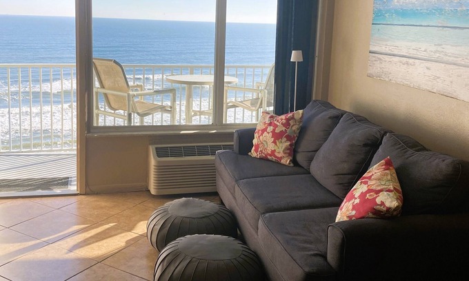 East Daytona Apartment | DIRECT OCEAN VIEW BALCONY-New pool!nn