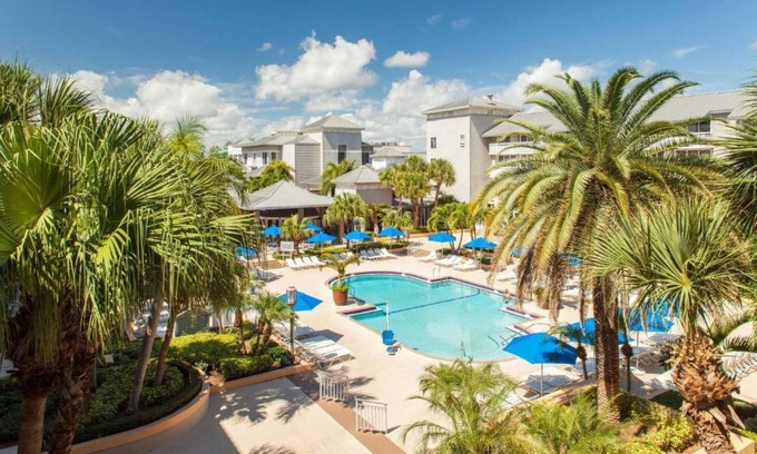 Stuart Hotel | Direct Ocean Views | Golf. Outdoor Pool. Gym.