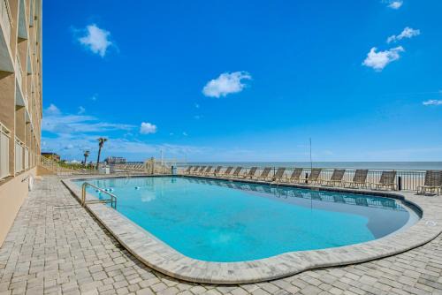 Daytona Beach Apartment | Direct Oceanfront! Daytona Beach Gem with Balcony