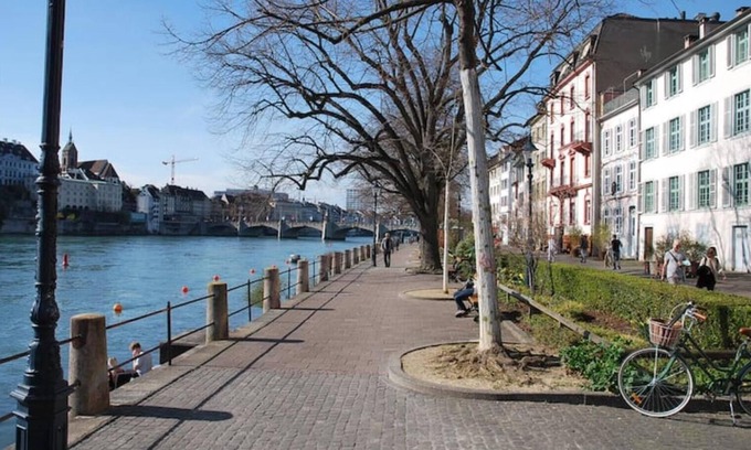 Basel City Centre Apartment | Directly on the Rhine: 40 sqm - SAND LOUNGE deluxe apartment