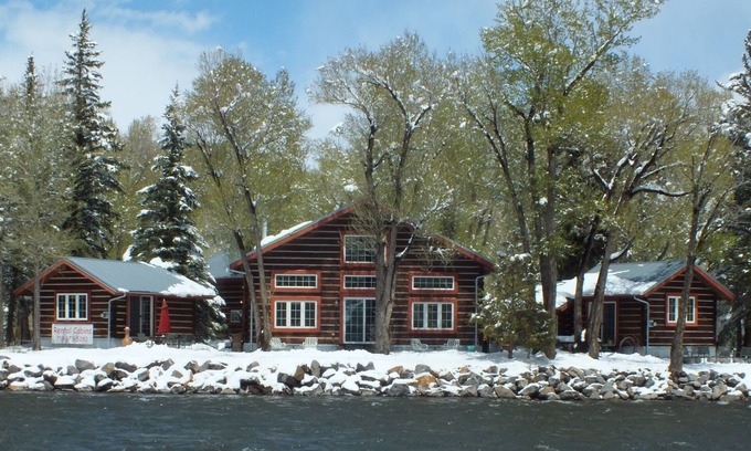 South Fork Cabin | Discount Golf, Free Kayaking, Rafting and Snowshoeing