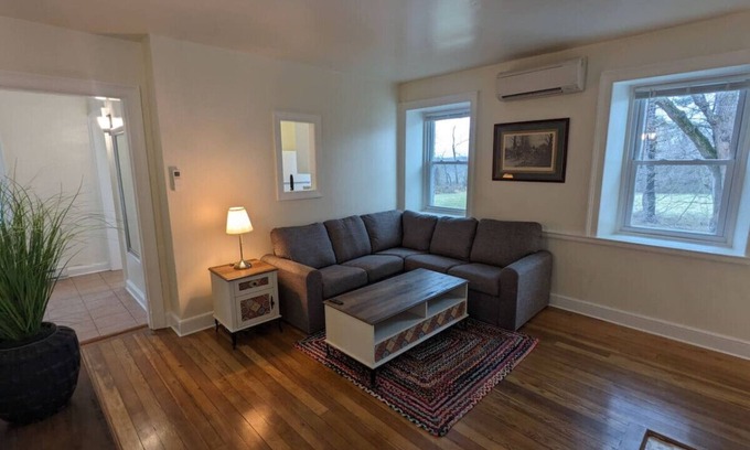 Perryville Apartment | Discounted Stays | 1BR | King | A/C