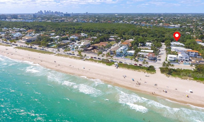 Birch Park Finger Streets House | Discounts! Starlight Beach House, Inquire for Long Stays!