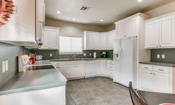 Edmond House | Discover Comfort and Convenience in Edmond!