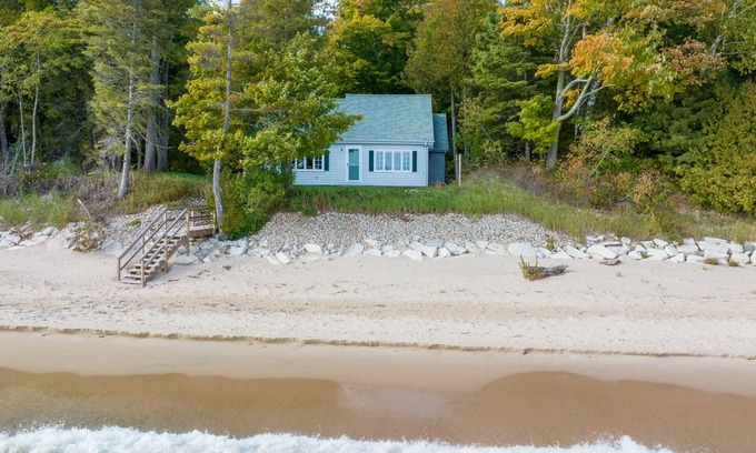 Baileys Harbor House | Discover Door County’s Quiet Side at C’s Cottage.