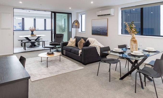 Christchurch City Centre House | Discover Elegance - New central Haven. 3 bedroom